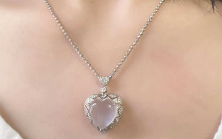 Fall in Love with Inner Wisdom: How Heart-Shaped Moonstone Pendants Connect Love & Intuition